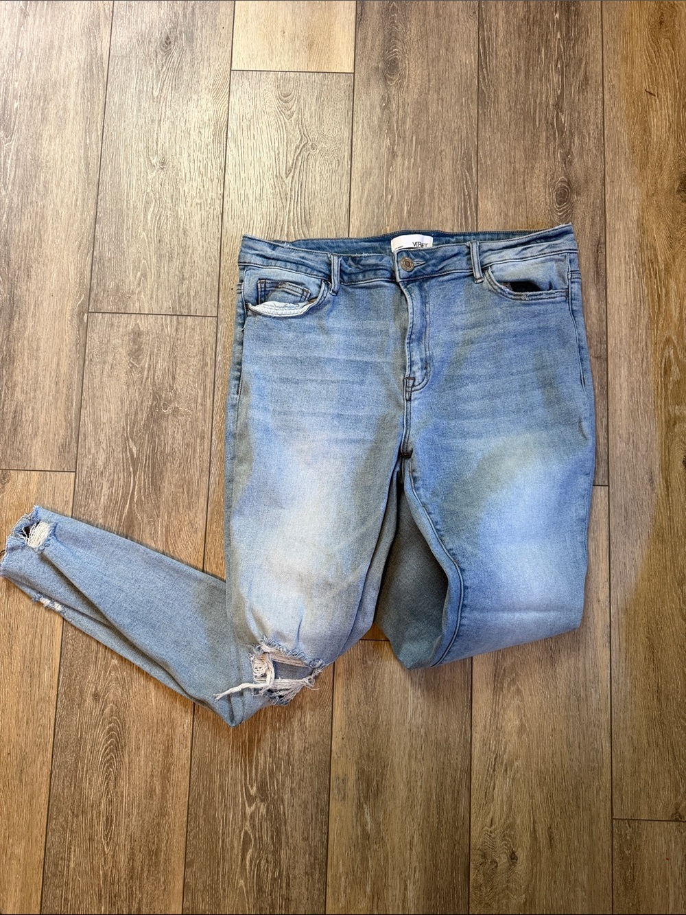 Women’s Light Blue Distressed Stretch Ankle Jeans